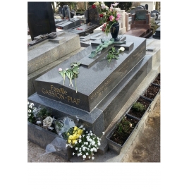Pierre tombale inspirée de la Tombe d'Edith Piaf, échelle ho