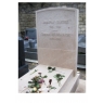 Pierre tombale inspirée de la Tombe de Simone de Beauvoir et de Jean-Paul Sartre, échelle ho