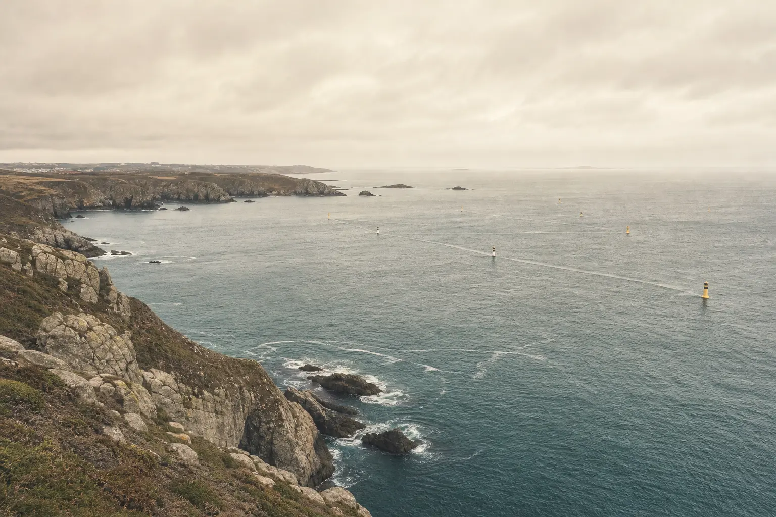 Peser le pour et le contre de l'hydrolienne Avantages et inconvénients de l'hydrolienne sur le littoral